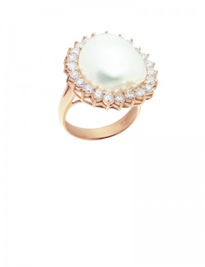 15mm Baroque Pearl in 18K Gold Diamond Ring