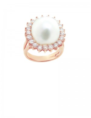 15.5mm Baroque Pearl in 18K Gold Diamond Ring