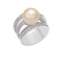 11mm South Sea Pearl in 18K Gold Diamond Ring