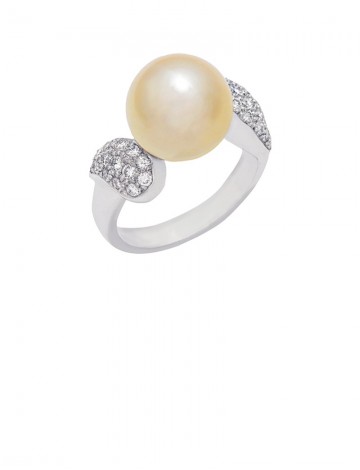 11.5mm South Sea Pearl in 18K Gold Diamond Ring